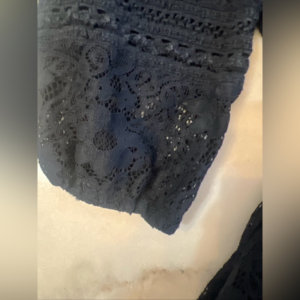 Hollister Lace Navy Shorts Romper 1/2 Sleeve Size Small - Picture 4 of 7
